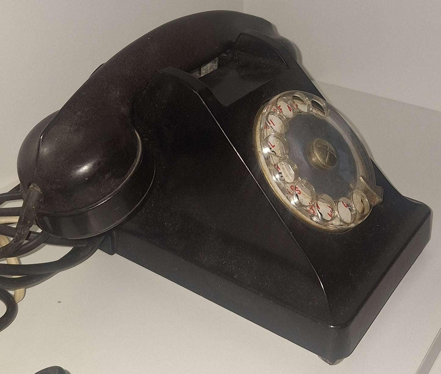 Téléphone fixe en bakélite noir