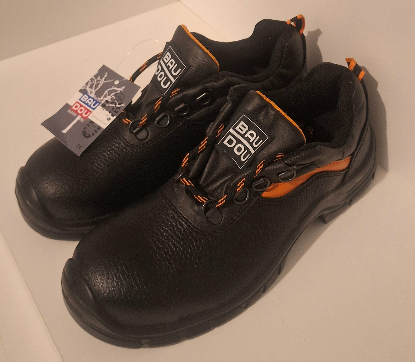chaussure de securité taille 38 (neuf)