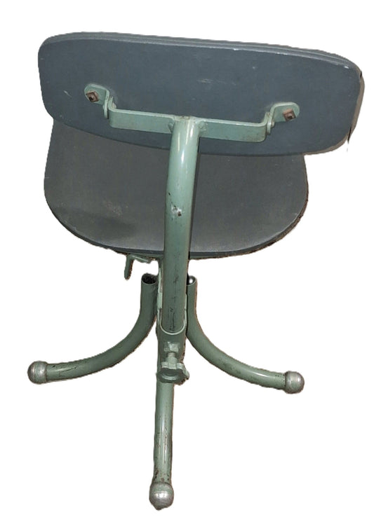 Superbe Chaise d'Usine Année 60,70