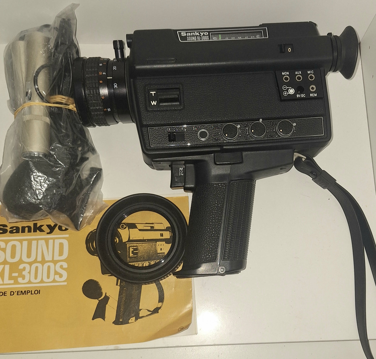 Caméra sankyo vintage avec accessoires
