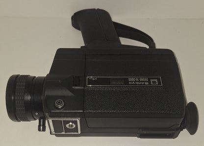 Caméra sankyo vintage avec accessoires