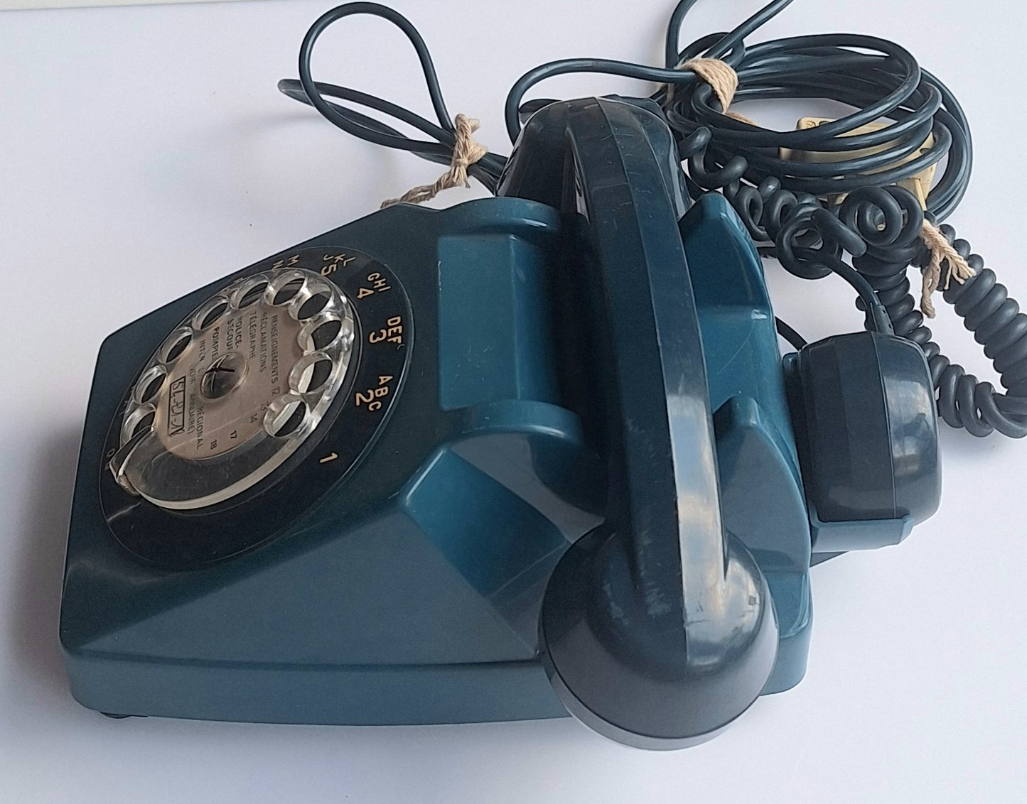 Téléphone fixe vintage bleu
